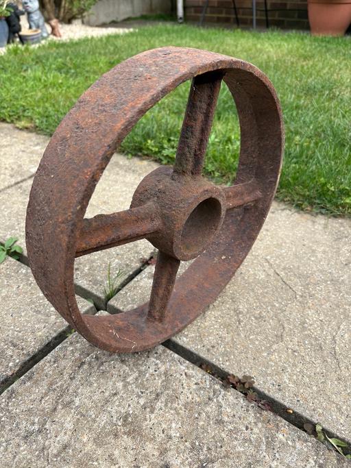 Buy & Sell East Malling Tonbridge and Malling - Photos for Cast iron wheel