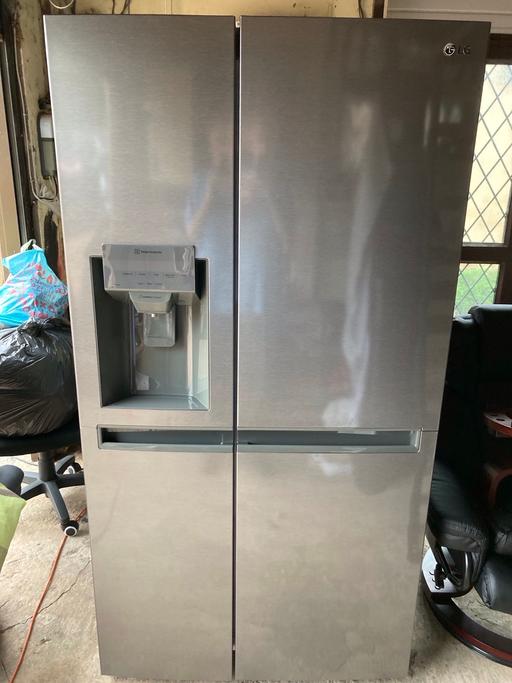 Buy & Sell Prestwood South Staffordshire - Photos for LG American Fridge Freezer plumbed