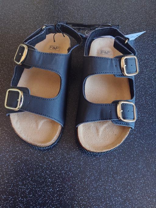 Buy & Sell Woodthorpe Charnwood - Photos for Girls black sandals size 2