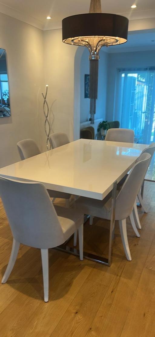 Buy & Sell Cheshunt Broxbourne - Photos for 1x Dining table & 8x Chairs