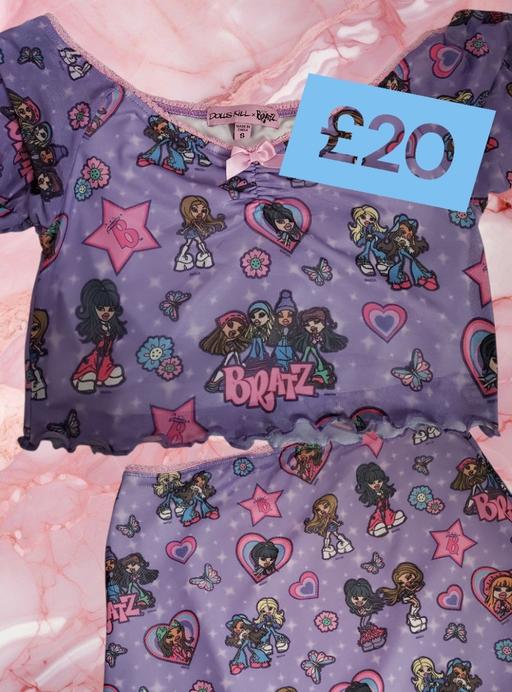 Buy & Sell Wellingborough North Northamptonshire - Photos for Bratz Top and Skirt S