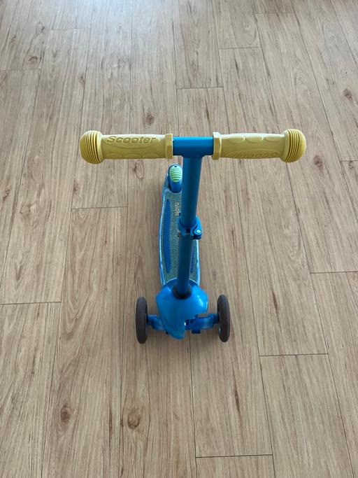 Buy & Sell Colindale North West London - Photos for Used Kids scooter (brand Micro)