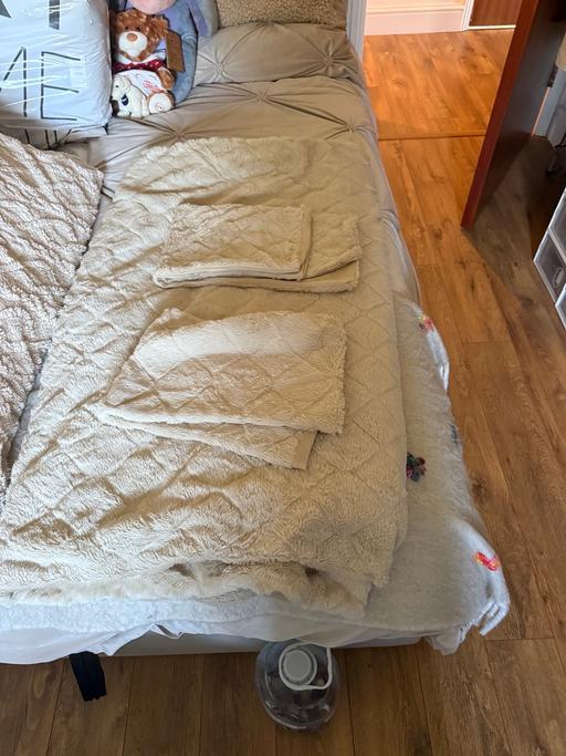 Buy & Sell Purley Croydon - Photos for Bedding