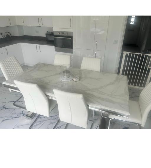 Buy & Sell Prescot Knowsley - Photos for Dining table and 6 chairs