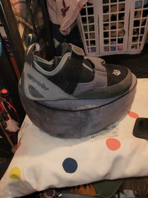 Buy & Sell Hackney Marshes East London - Photos for MEN'S CLIMBING SHOES X2