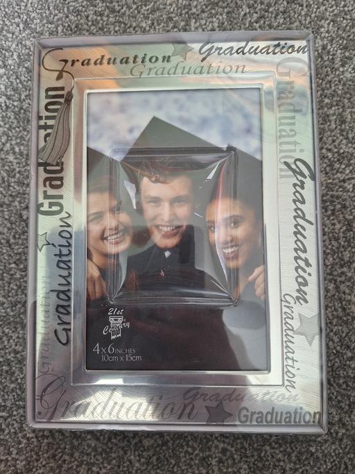 Buy & Sell Ettingshall Park Wolverhampton - Photos for New Graduation Photo Frame