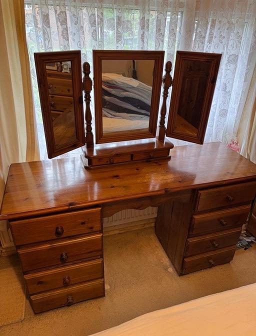Buy & Sell Oldbury Sandwell - Photos for Antique pine dressing table and 3 fold mirror