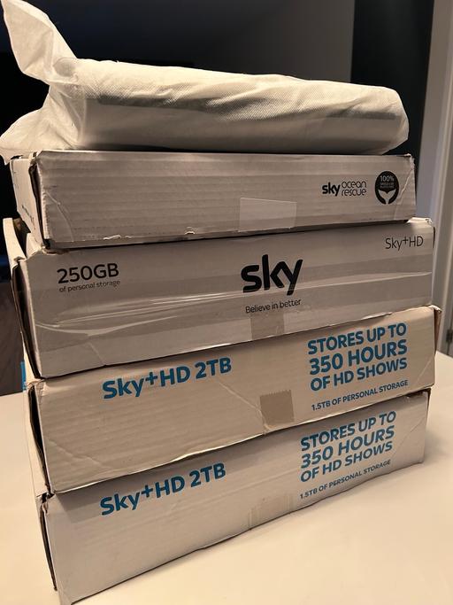 Buy & Sell Princes Risborough Buckinghamshire - Photos for 5 Sky HD boxes plus 10 remotes