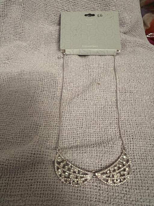 Buy & Sell Hetton-Le-Hole Sunderland - Photos for Sparkly Necklace From Tu ( New )