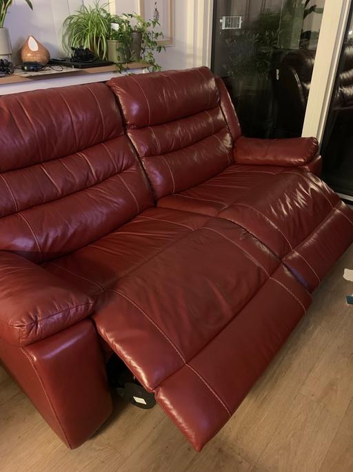 Buy & Sell Bromley by Bow East London - Photos for Large 2 seats sofa- power recliners