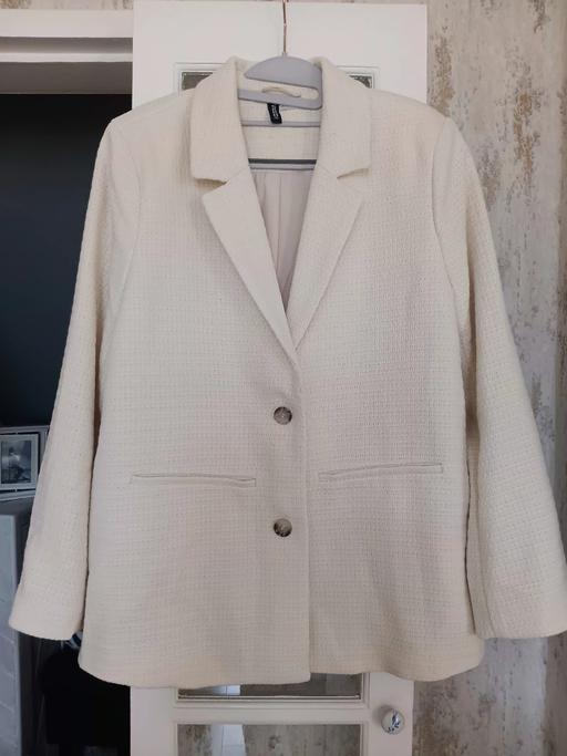 Buy & Sell Hornchurch Havering - Photos for H&M cream blazer medium