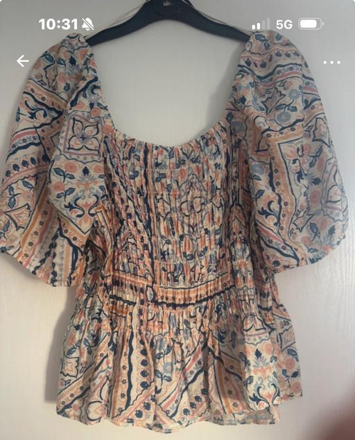 Buy & Sell Cardif City Centre Cardiff - Photos for Blouse