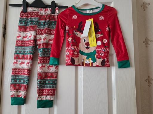 Buy & Sell Blackpool Town Centre Blackpool - Photos for Reindeer pyjamas age 4 yrs BNWT