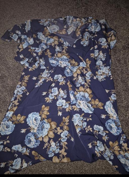 Buy & Sell Eccleshill Blackburn with Darwen - Photos for navy Floral dress