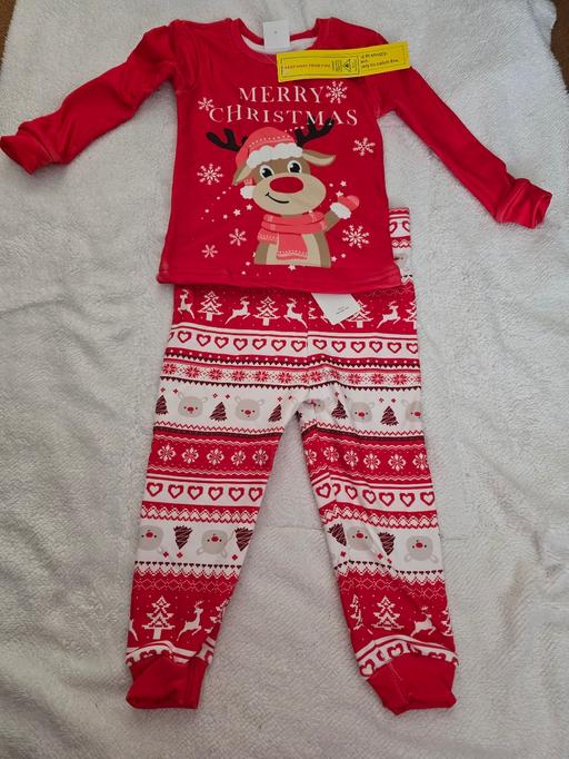 Buy & Sell Blackpool Town Centre Blackpool - Photos for Reindeer pyjamas age 3 yrs BNWT