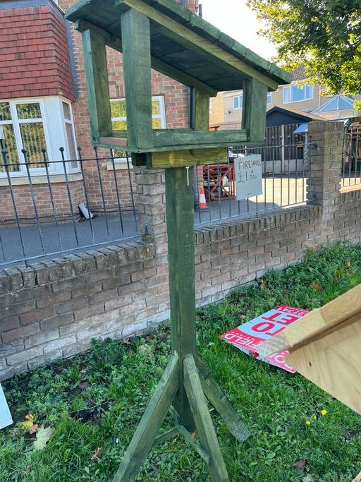 Buy & Sell Wadworth Doncaster - Photos for Bird table/ feeder