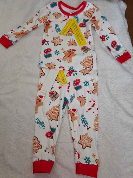 Buy & Sell Blackpool Town Centre Blackpool - Photos for Christmas pyjamas age 2 yrs BNWT
