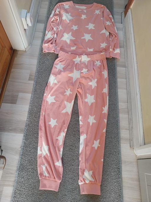 Buy & Sell Essington Wolverhampton - Photos for Velour Lounge Set from Matalan