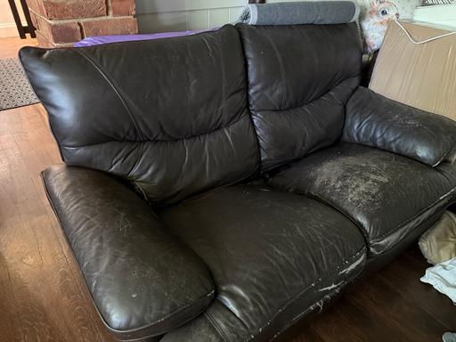 Buy & Sell South Street Gravesham - Photos for 2 seater leather Sofa