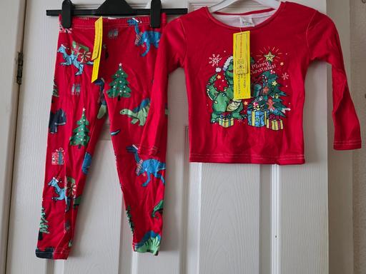 Buy & Sell Blackpool Town Centre Blackpool - Photos for Christmas dinosaur pyjamas age 6 yrs BNWT