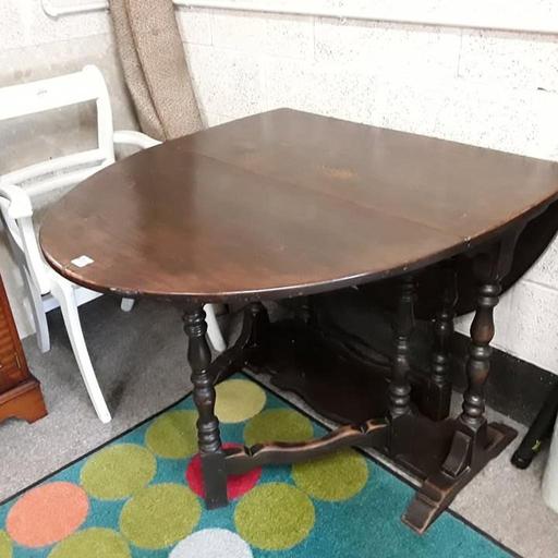 Buy & Sell Saint Pauls Trading Estate Tameside - Photos for Lovely vintage oak drop-leaf table
