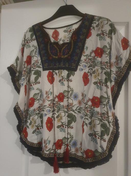 Buy & Sell Bradmore Wolverhampton - Photos for Beautiful top Fits 8-12