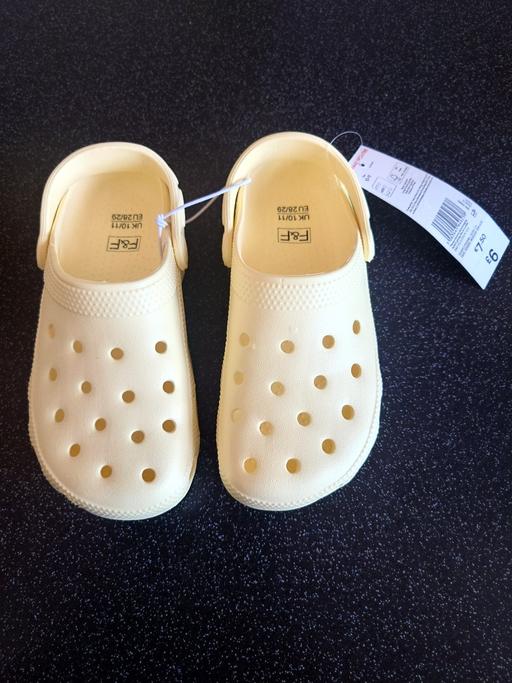 Buy & Sell Woodthorpe Charnwood - Photos for Girls yellow clog shoes size 10/11