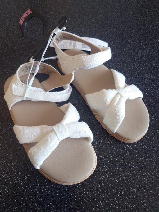 Buy & Sell Woodthorpe Charnwood - Photos for Girls white sandals size 12