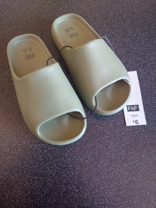 Buy & Sell Woodthorpe Charnwood - Photos for Boys green sliders size 1/2