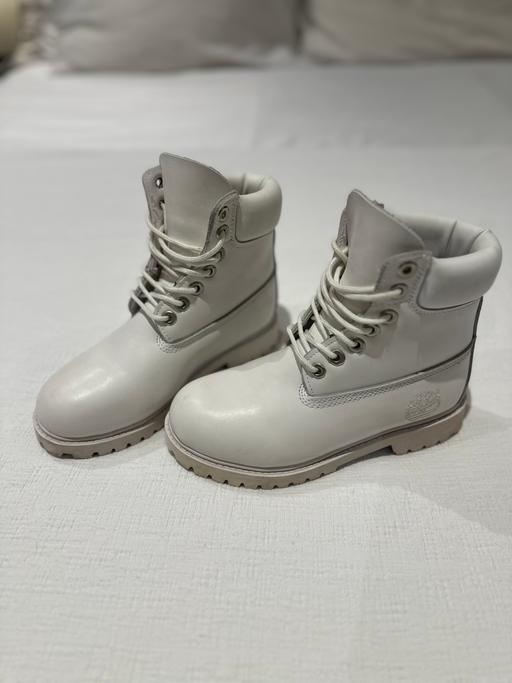 Buy & Sell High Street Kensington West London - Photos for White Timberland Boots