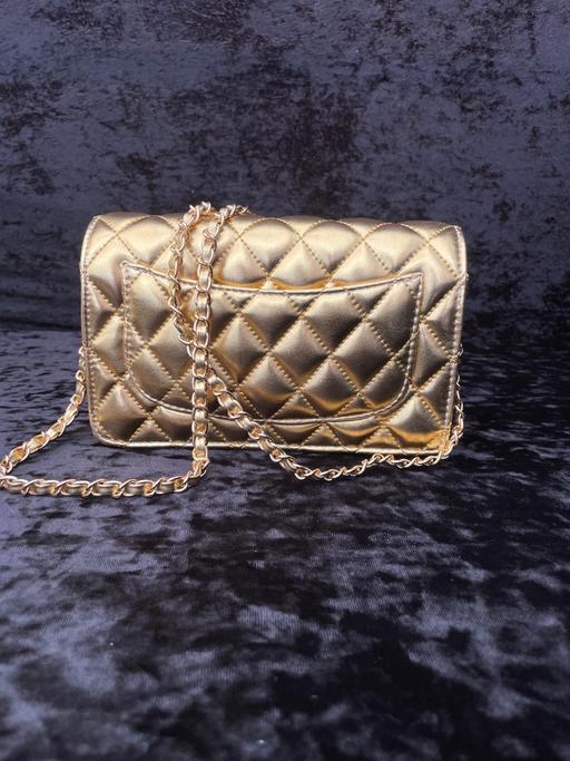 Buy & Sell Millbank Central London - Photos for Chic Gold Bag For Day & Night