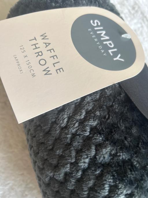 Buy & Sell Broadgreen Knowsley - Photos for Throw.. charcoal grey. New.
