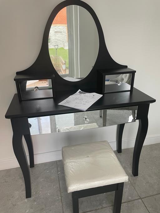 Buy & Sell Halewood Knowsley - Photos for New mirrored vanity set with stool