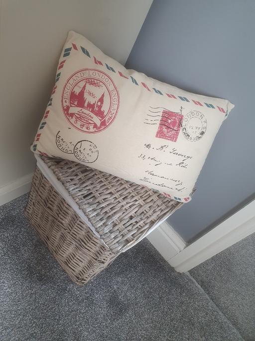 Buy & Sell Bradmore Wolverhampton - Photos for Cushion
