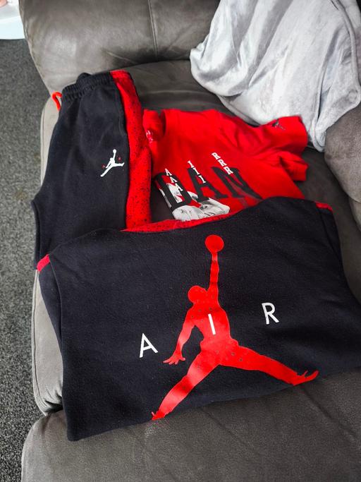 Buy & Sell Chelmsley Wood Solihull - Photos for NIKE AIR JORDAN FULL TRACKSUIT