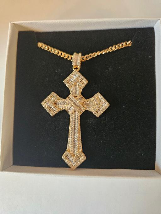 Buy & Sell Waddon South East London - Photos for women Large stainless steel cross necklace
