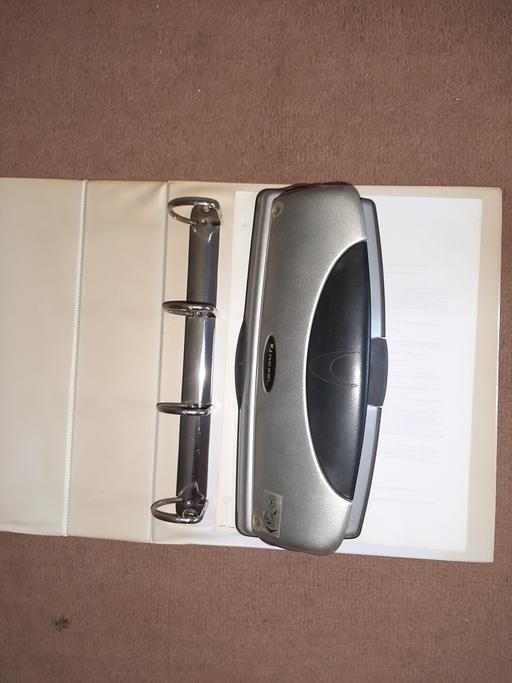 Buy & Sell Brentford Hounslow - Photos for Rexel, 4 hole, A4 heavy hole punch. TW8