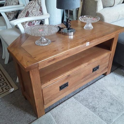 Buy & Sell Saint Pauls Trading Estate Tameside - Photos for Solid oak TV unit