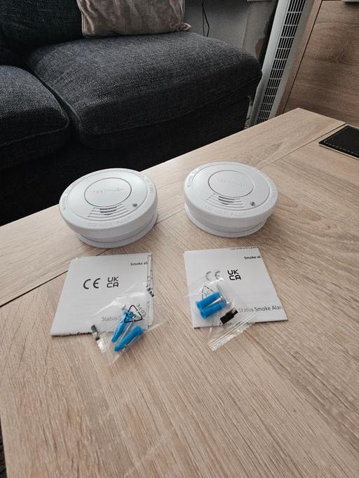 Buy & Sell Newton Doncaster - Photos for 2 smoke alarms.. batteries Not included..NEW