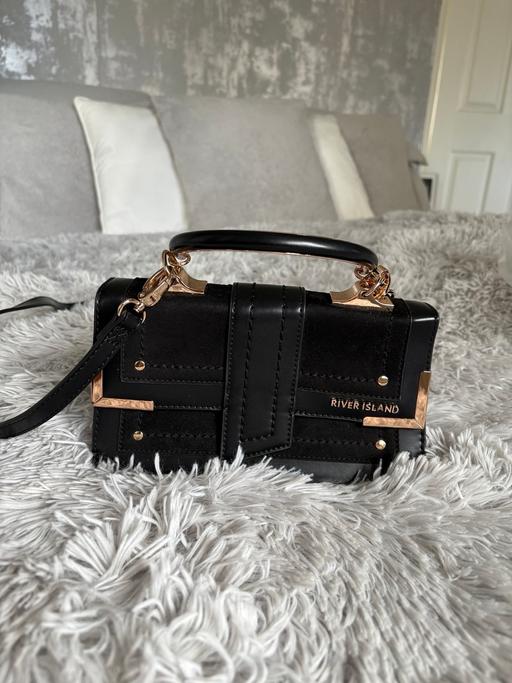 Buy & Sell Lower Wyke Bradford - Photos for River island bag excellent condition