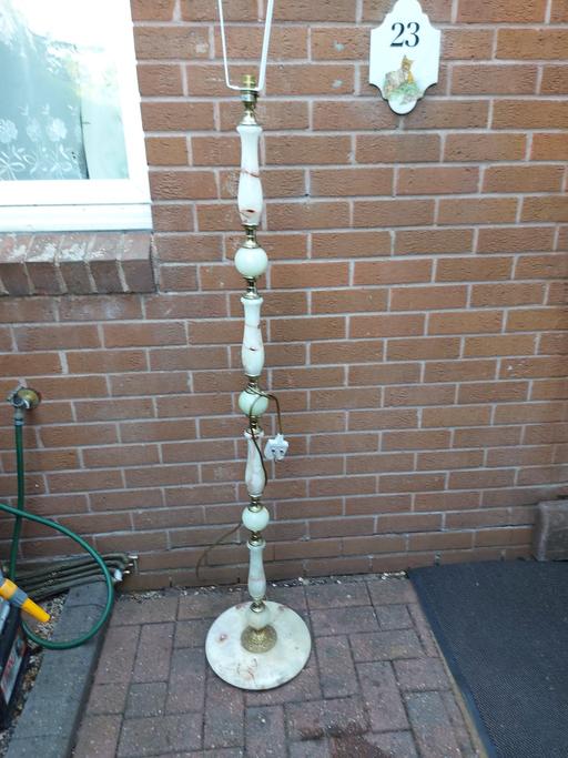 Buy & Sell Kings Norton Birmingham - Photos for Vintage marble solid floor table