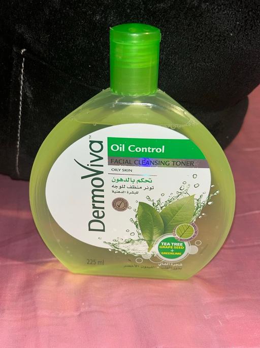 Buy & Sell Northville South Gloucestershire - Photos for Dermoviva oil control cleansing toner 225ml
