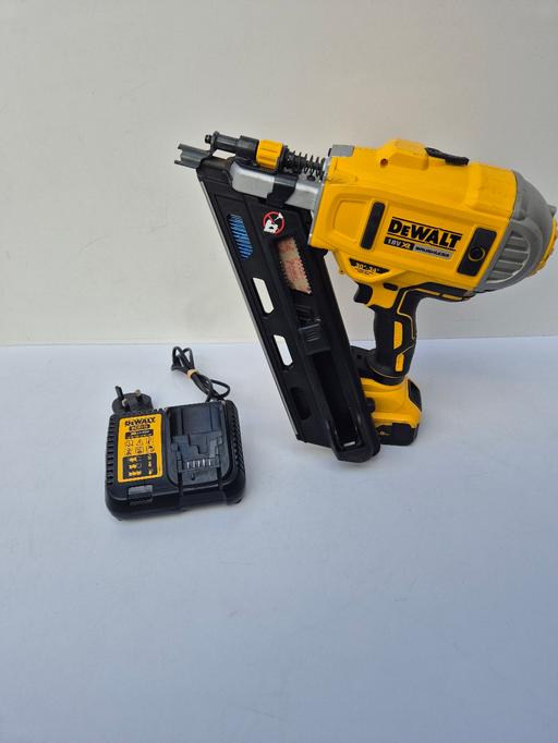 Buy & Sell Yew Tree Estate Sandwell - Photos for DeWalt 18v DCN692 XR 2-Speed Framing Nail Gun