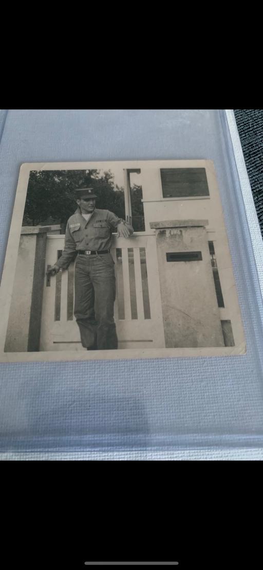 Buy & Sell Thornwood Glasgow - Photos for Elvis Real Signature On Real Photo From Army
