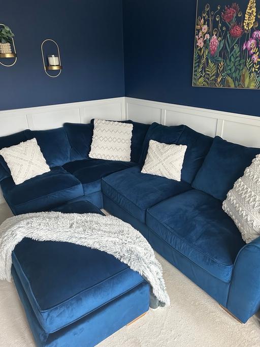 Buy & Sell Wedges Mills South Staffordshire - Photos for Left hand facing corner sofa with large poufe