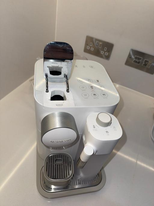 Buy & Sell Wembley Brent - Photos for NESPRESSO by Delonghi Gran Lattisima WHITE