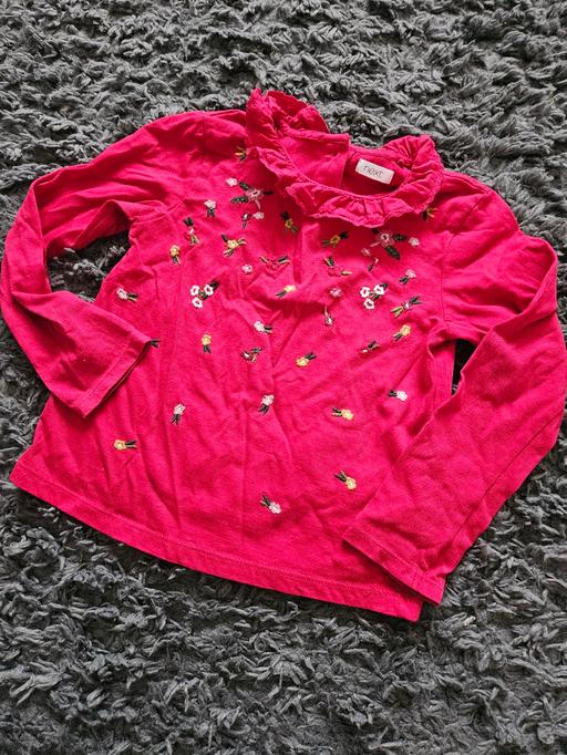 Buy & Sell Weston Point Halton - Photos for Age 4-5 NEXT red top