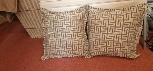 Buy & Sell Romford Havering - Photos for Set of 2 Beautiful Hardwearing Grey and White