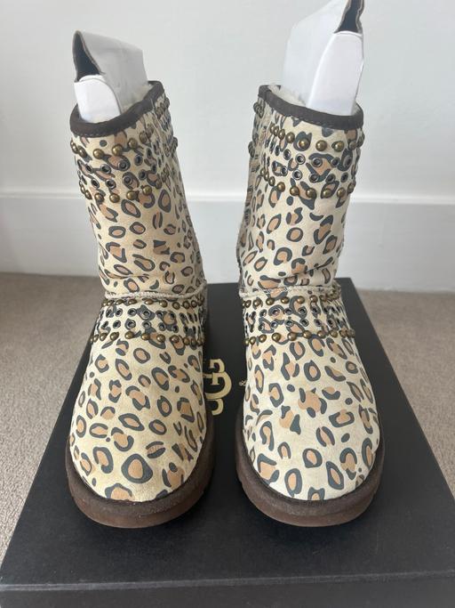 Buy & Sell Clapham Junction South West London - Photos for UGG x Jimmy Choo boots