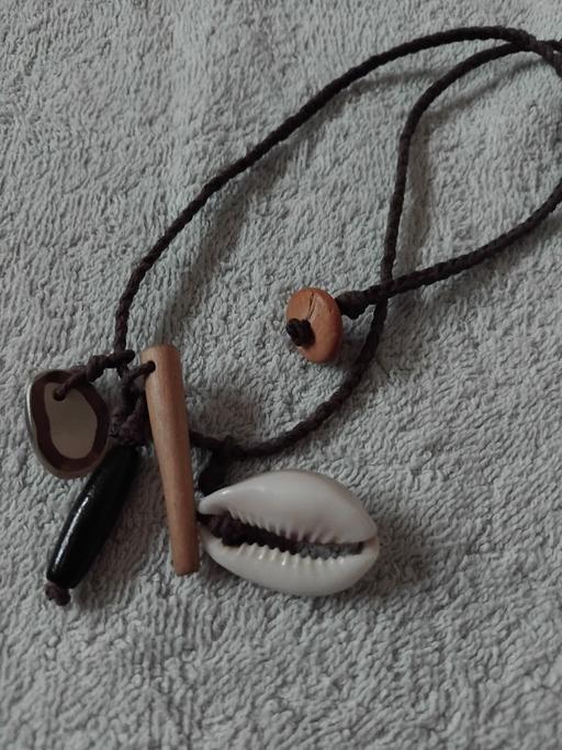 Buy & Sell Milton Regis Swale - Photos for shell necklace